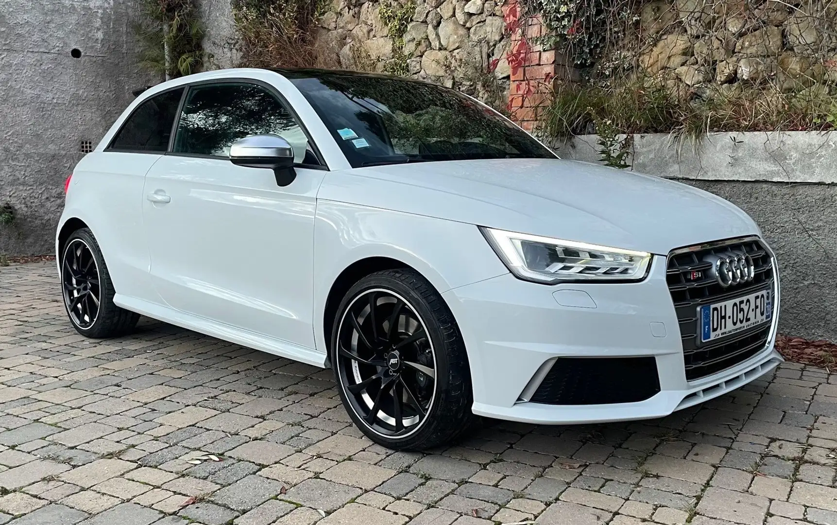 Audi S1
