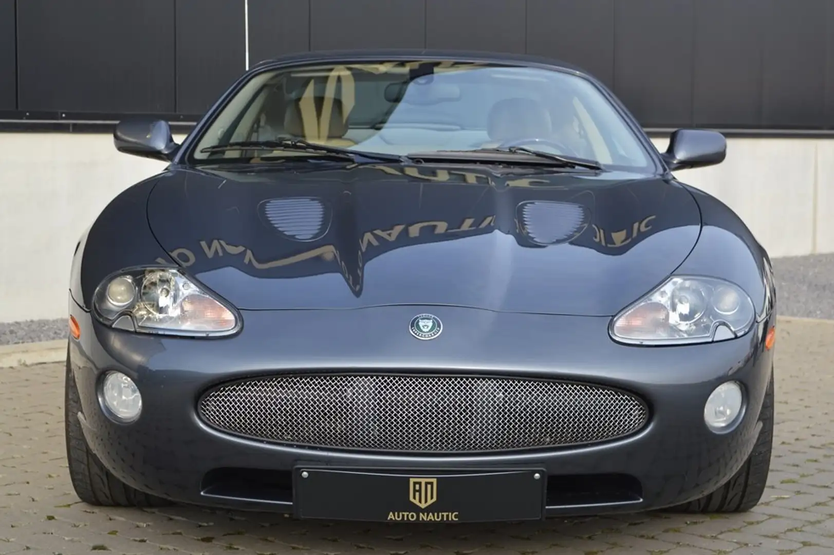 Jaguar XKR