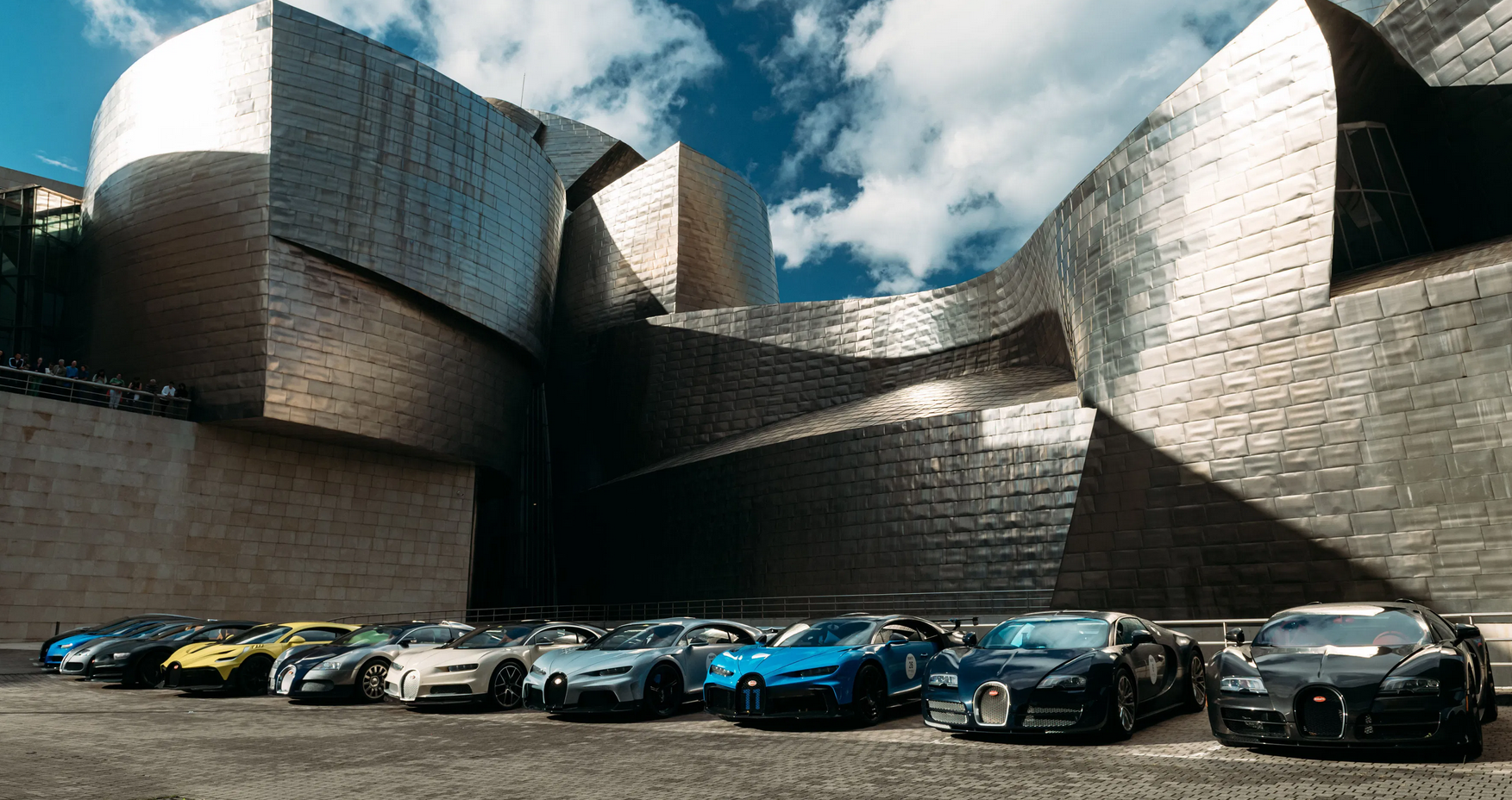 28 Bugatti Veyron et Chiron en roadtrip à travers le Pays Basque