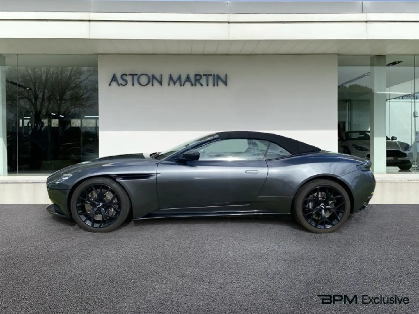 Aston Martin Volante
