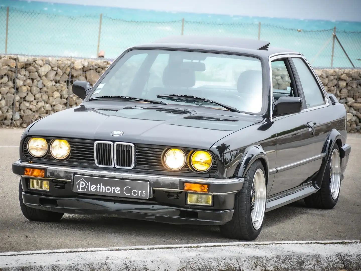 BMW 323