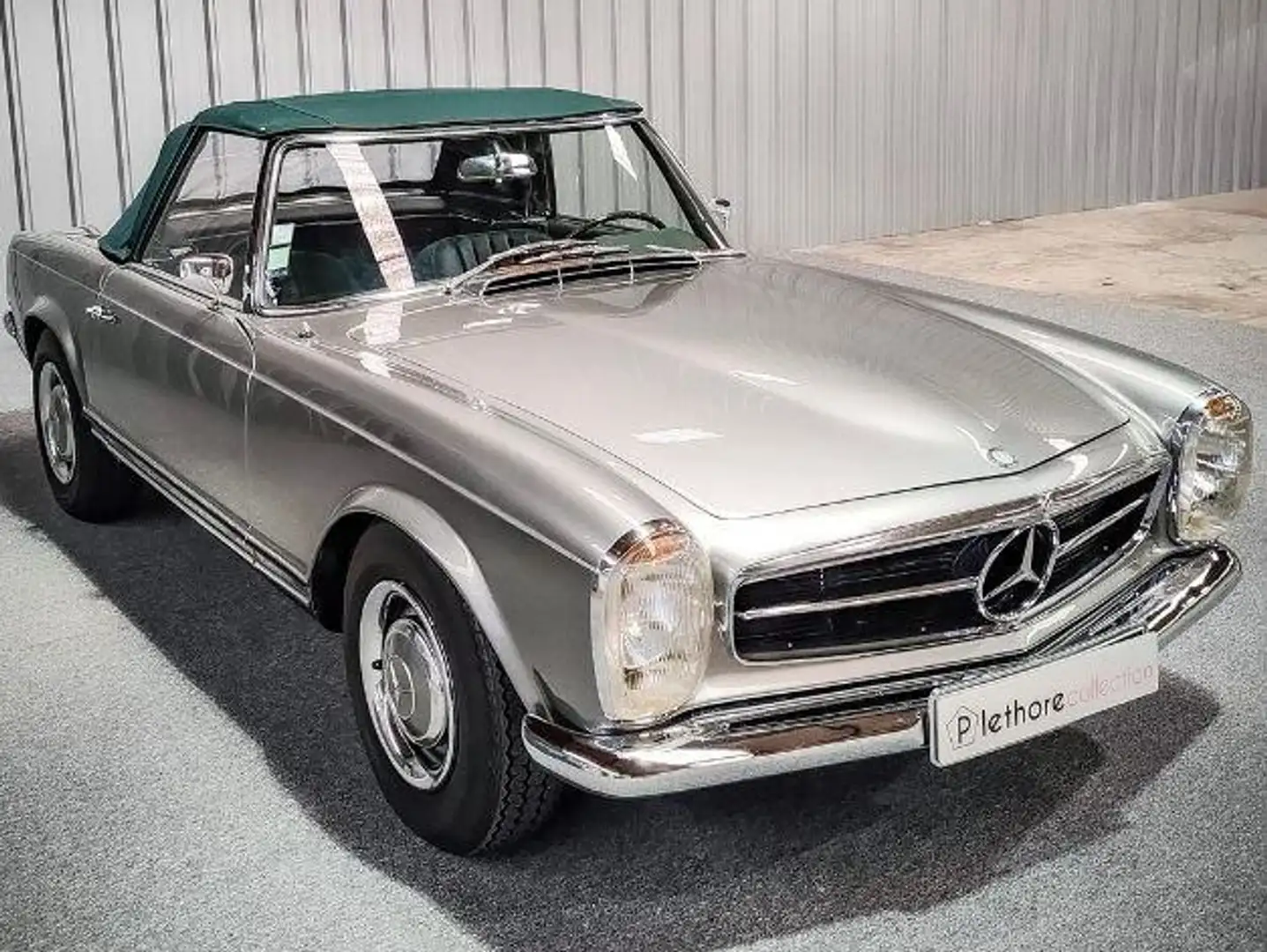 Mercedes-Benz SL 230