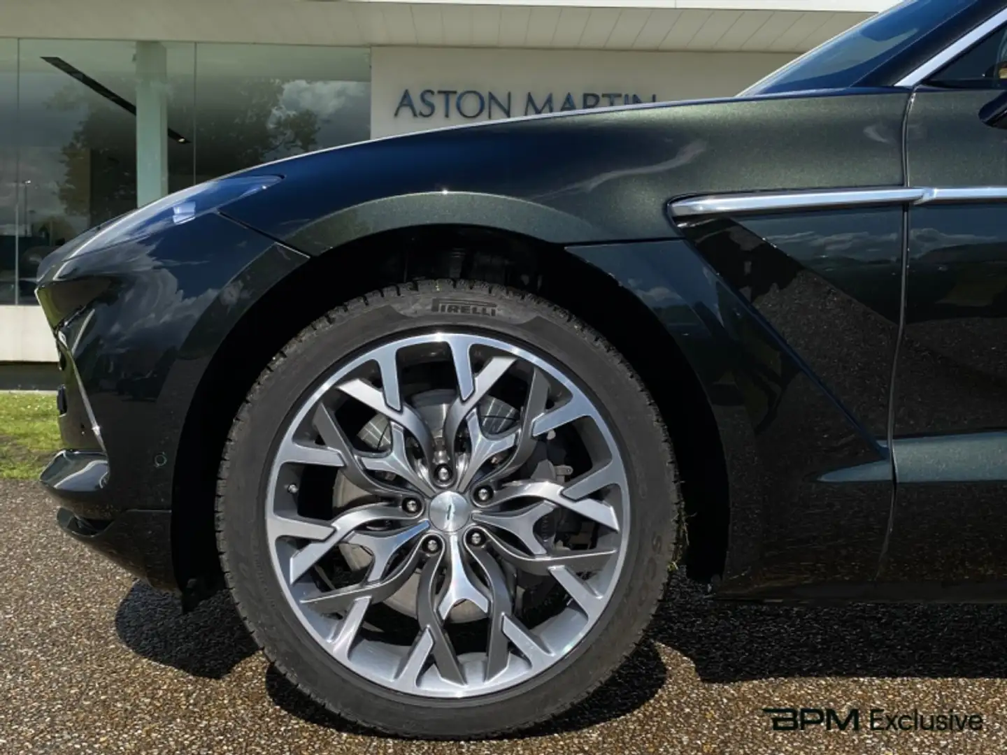 Aston Martin DBX