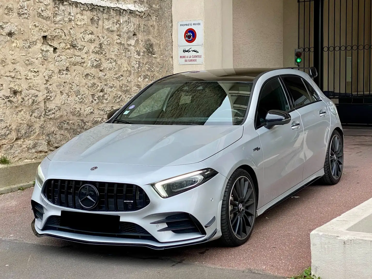 Mercedes-Benz A 35 AMG