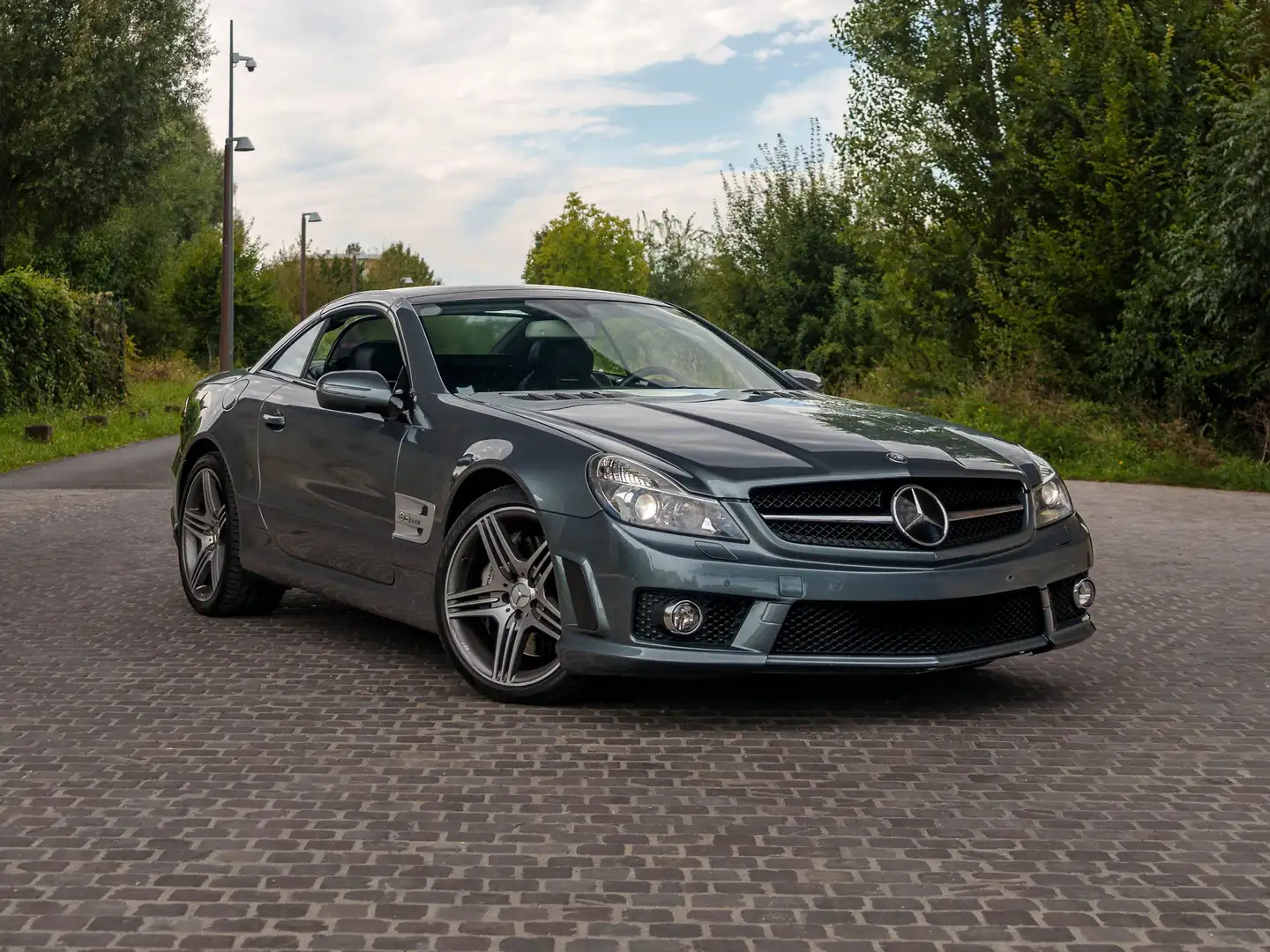 Mercedes-Benz SL 63 AMG