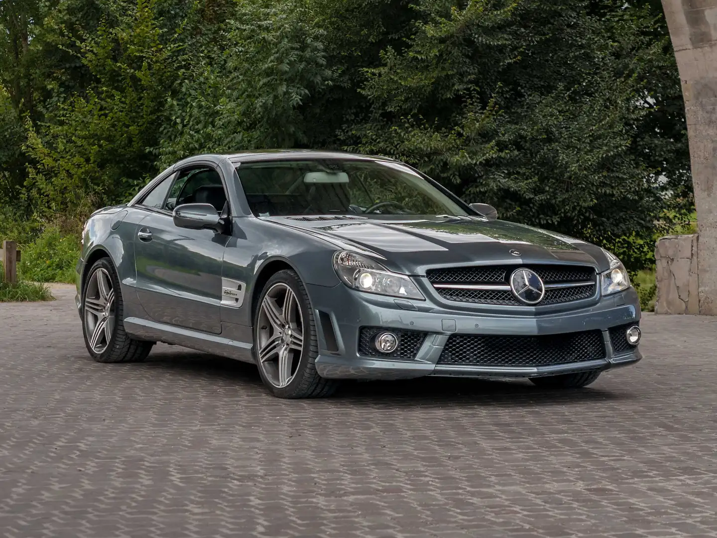 Mercedes-Benz SL 63 AMG