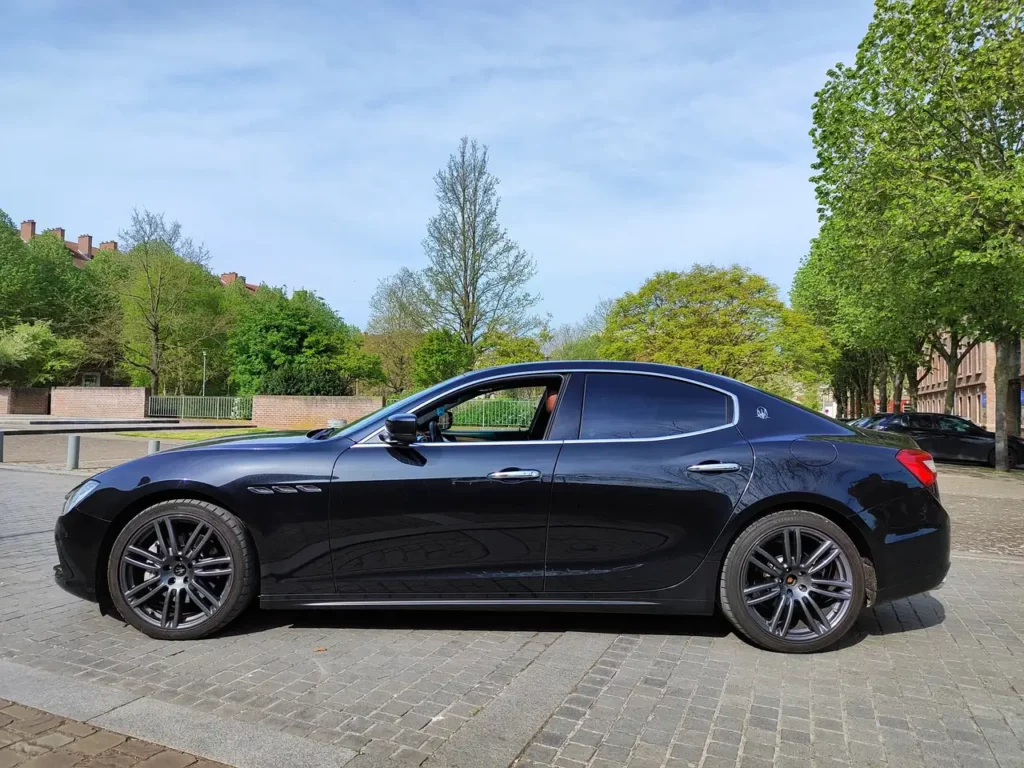 Maserati-Ghibli - Q 4 3.0 V6 275 D A