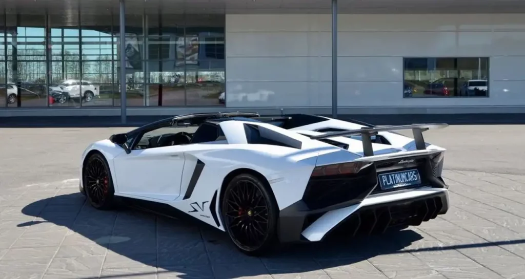 Lamborghini-Aventador - SV 6.5 LP750-4 Roadster V12 750 ch