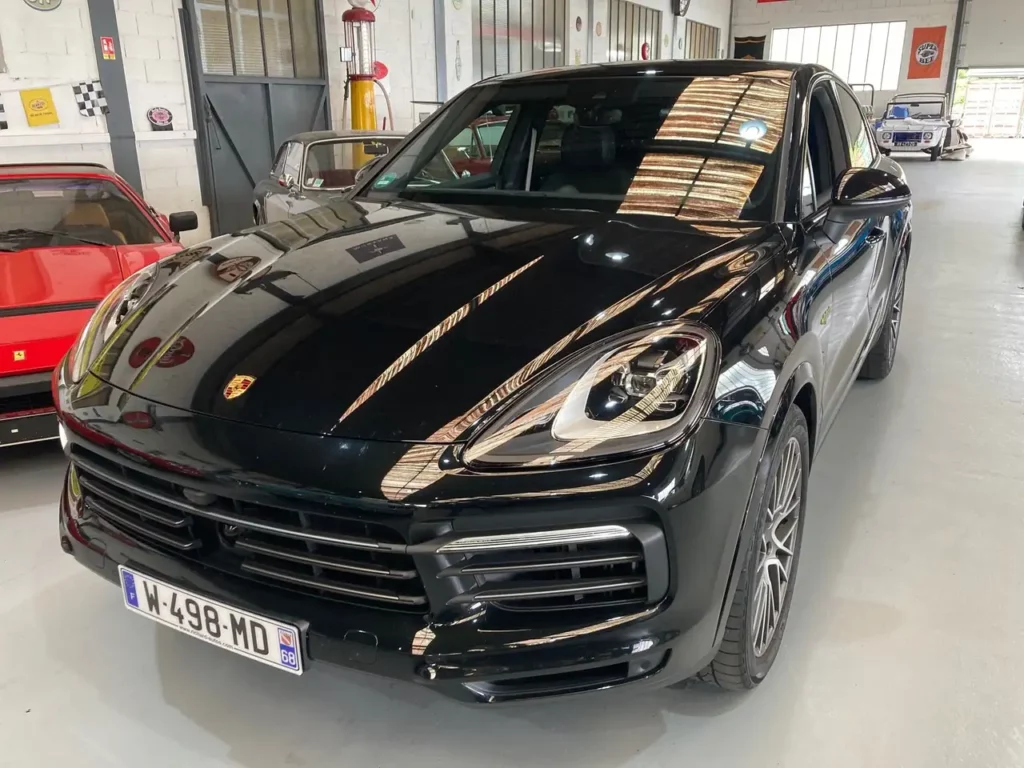 Porsche-Cayenne - Coupe E-Hybrid 462cv Platinium Edition avec TVA