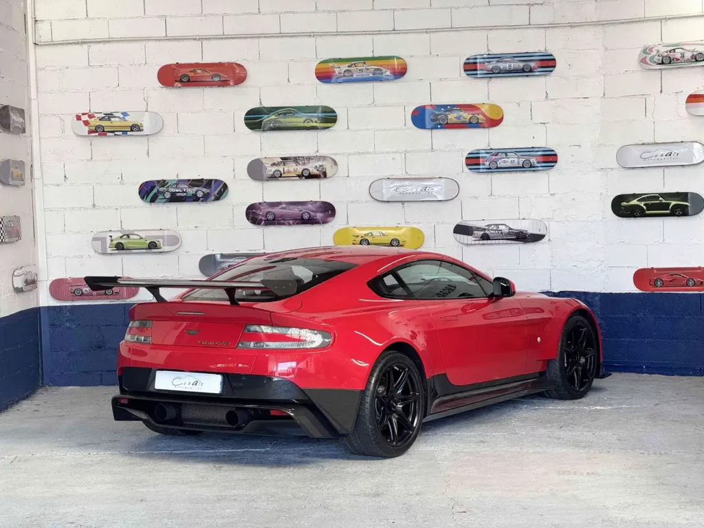 Aston Martin-Vantage - GT8 280km perfect condition !