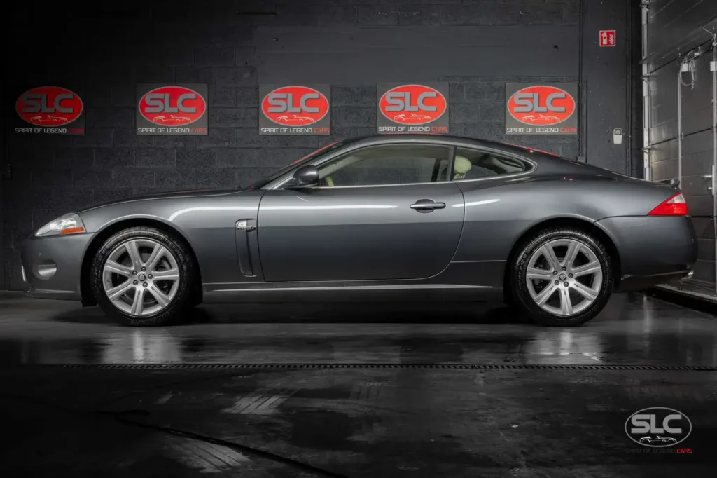 Jaguar-XK - 4.2i V8 st Owner Full History