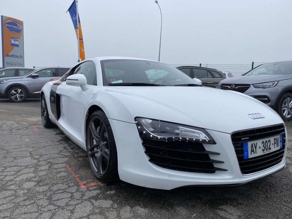 Audi-R8 - QUATTRO 4.2 V8 FSI - BV R-TRONIC