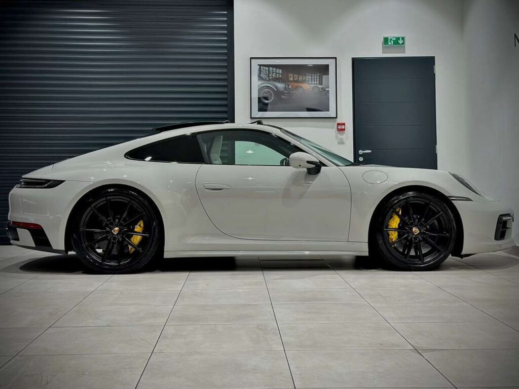 Porsche-911 - TYPE 992 CARRERA 4S 3.0 450 Ch PDK 8 EXCLUSIVE Spo