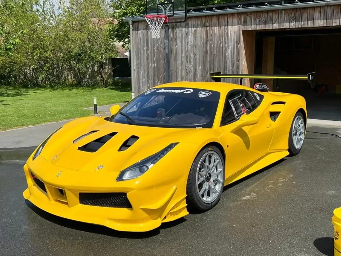 Ferrari 488