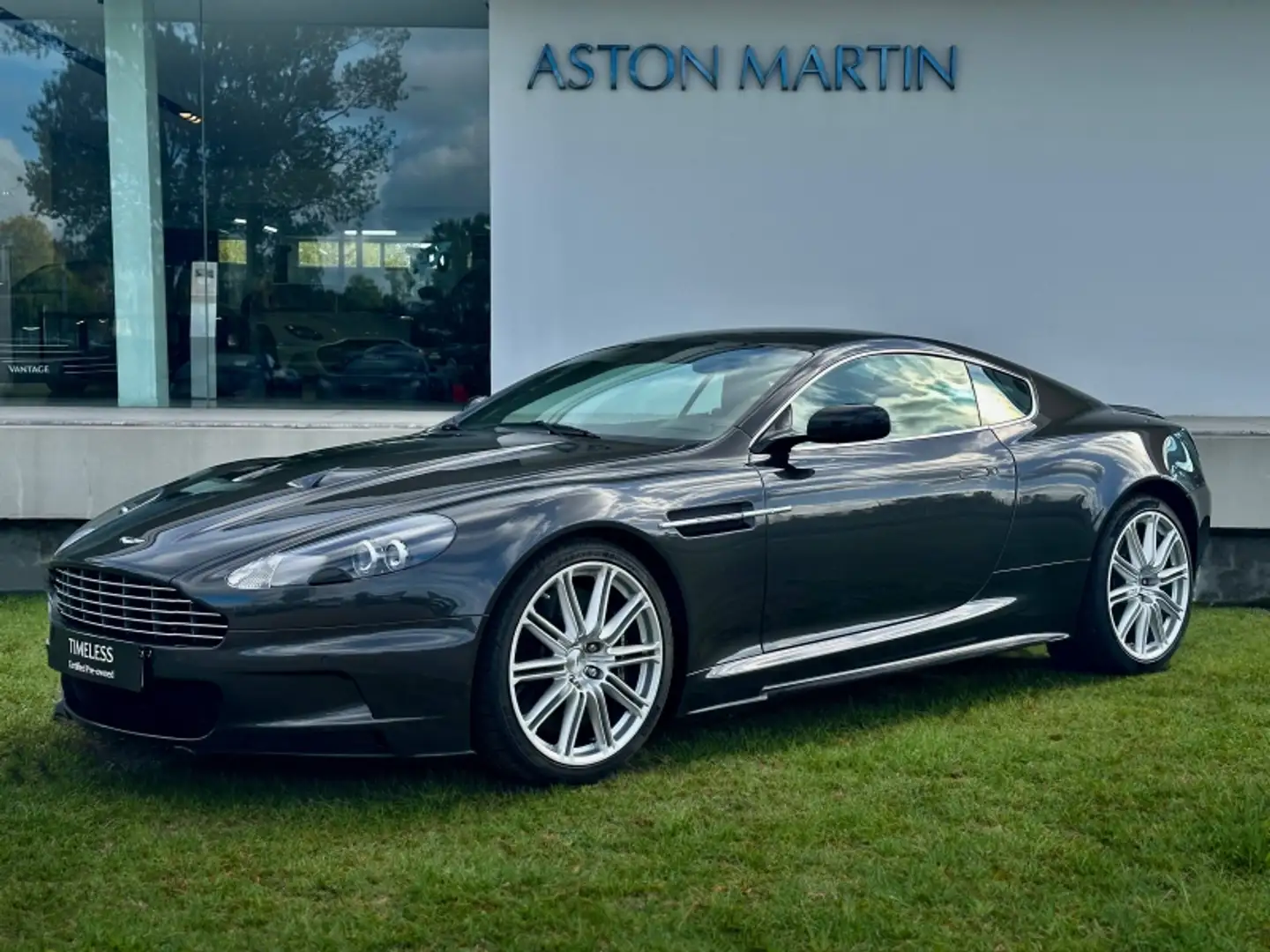 Aston Martin DBS