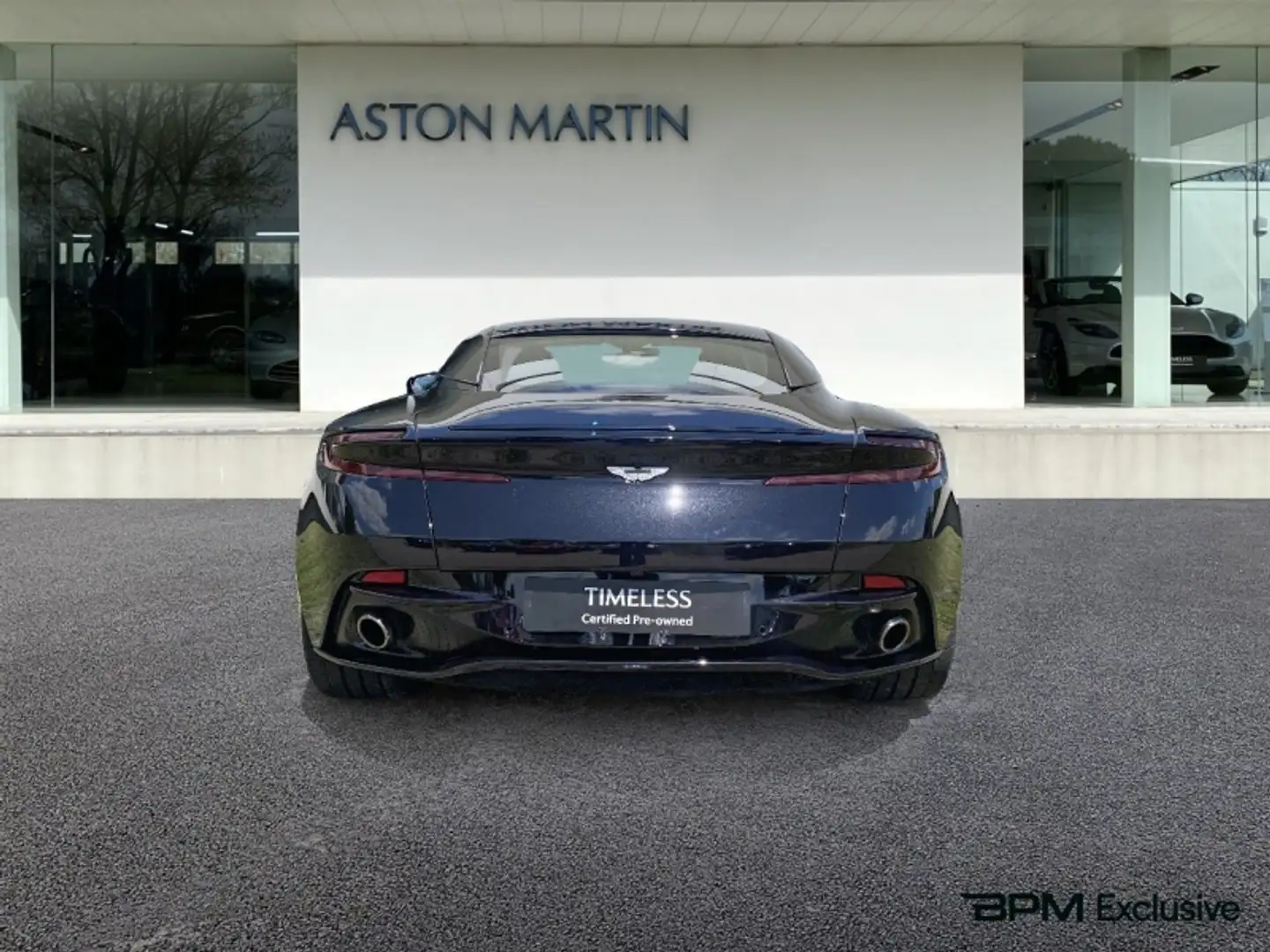 Aston Martin DB11