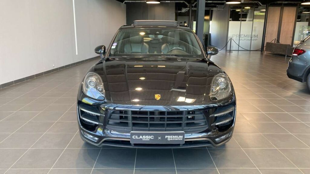 Porsche-Macan - 3.6 V6 TURBO 5 portes