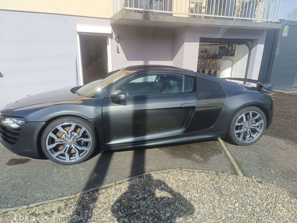 Audi-R8 - V10 5.2 FSI 525 Quattro R-Tronic